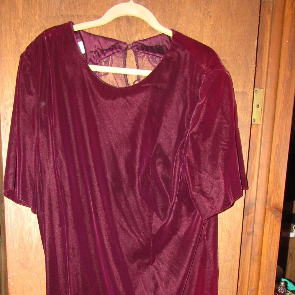 Maggie London Maroon Velvet Dress Sz 20